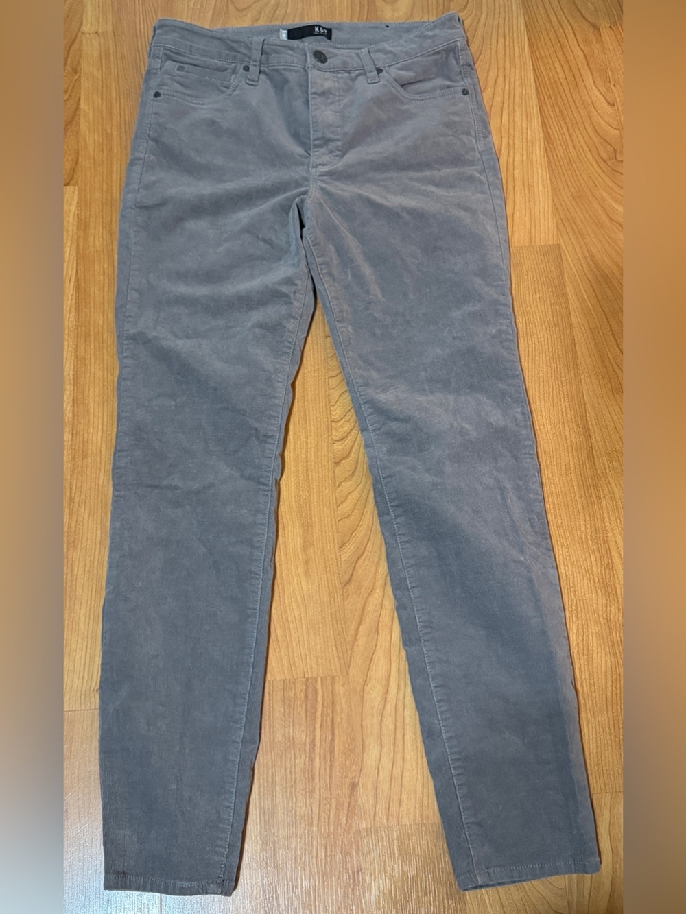 KUT from the Kloth Diana Fab Ab High Rise skinny grey corduroy pants size 10
